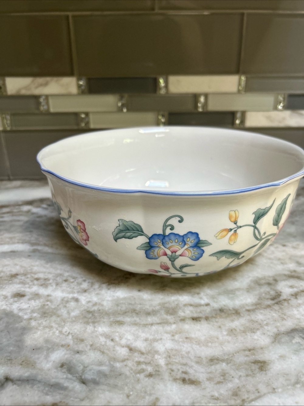 Villaroy & Boch  Delia porcelain China vegetable serving bowl 9” Germany Floral